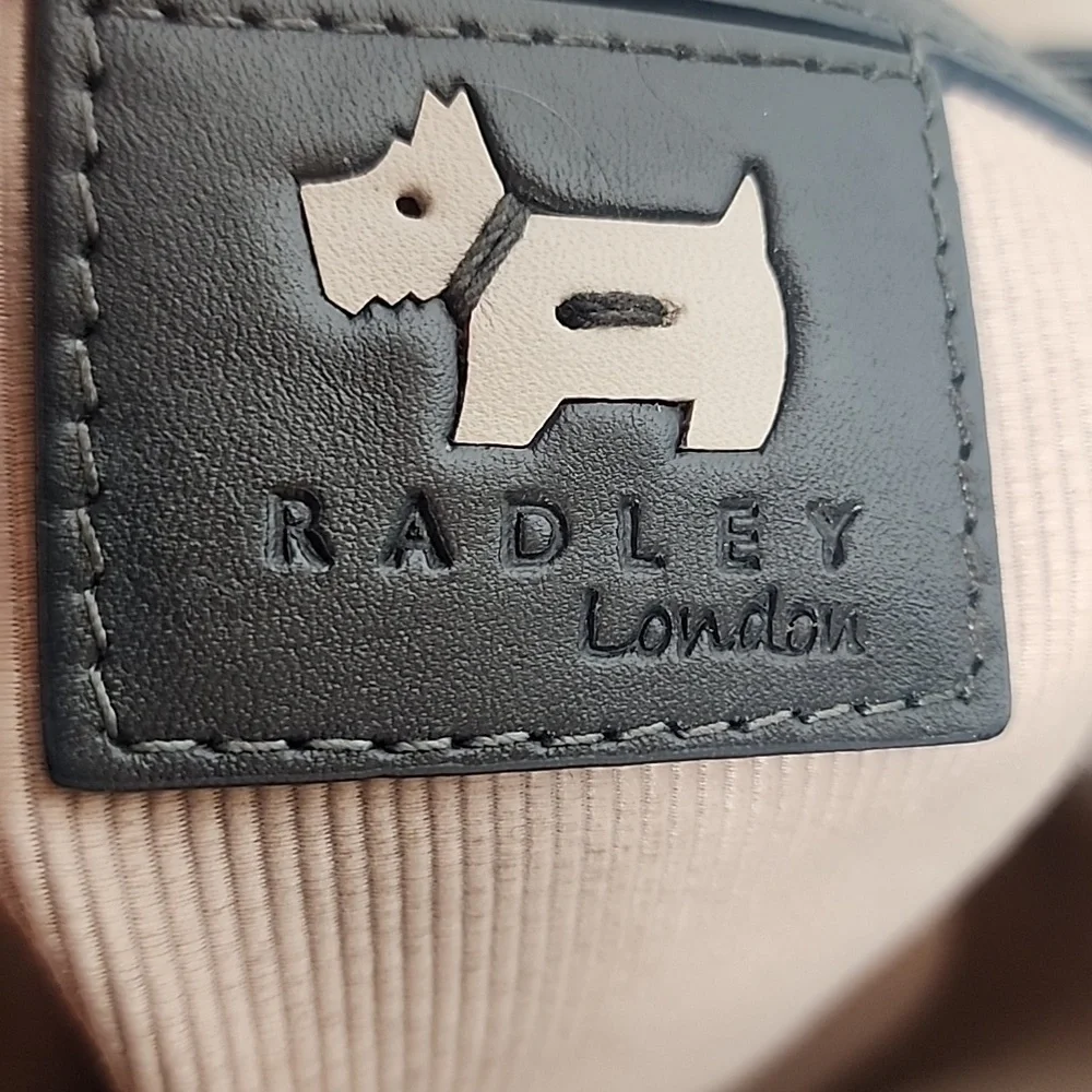 Radley London Elegant Minimalist Navy Blue Crossbody Messenger Saddle Bag Unisex
